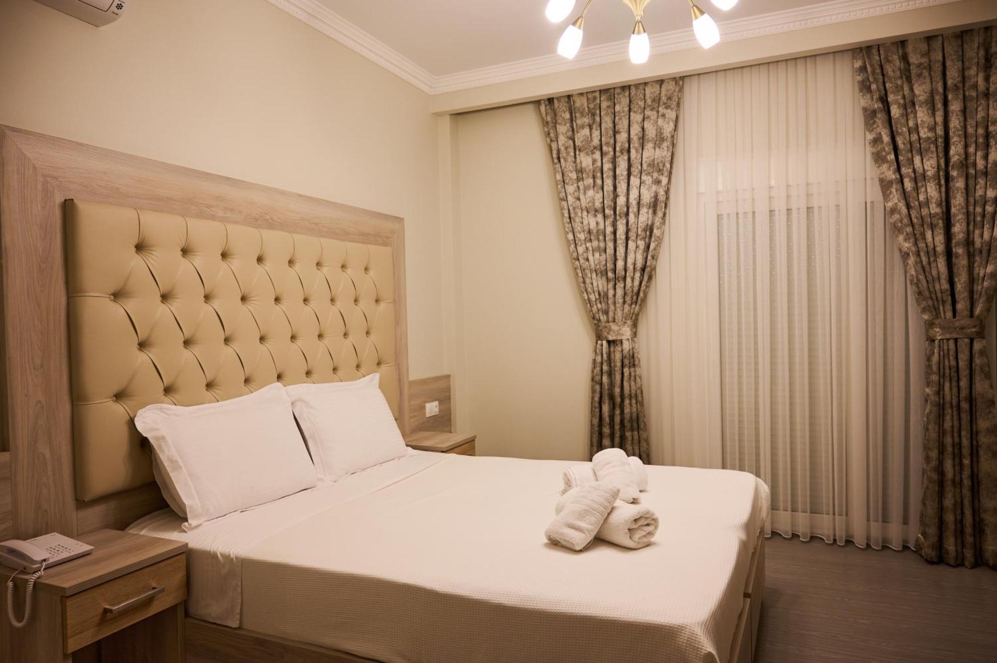 Famissi Suites 1 Kalabáka Exterior foto